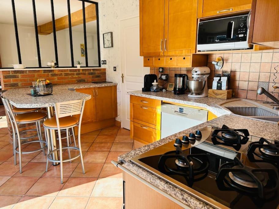 Maison Au Mans, 6 Pieces, 8 Personnes Hébergement de vacances *